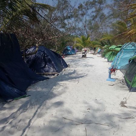 Sandbank Restaurant & Camping Koh Rong Kaoh Touch Eksteriør bilde