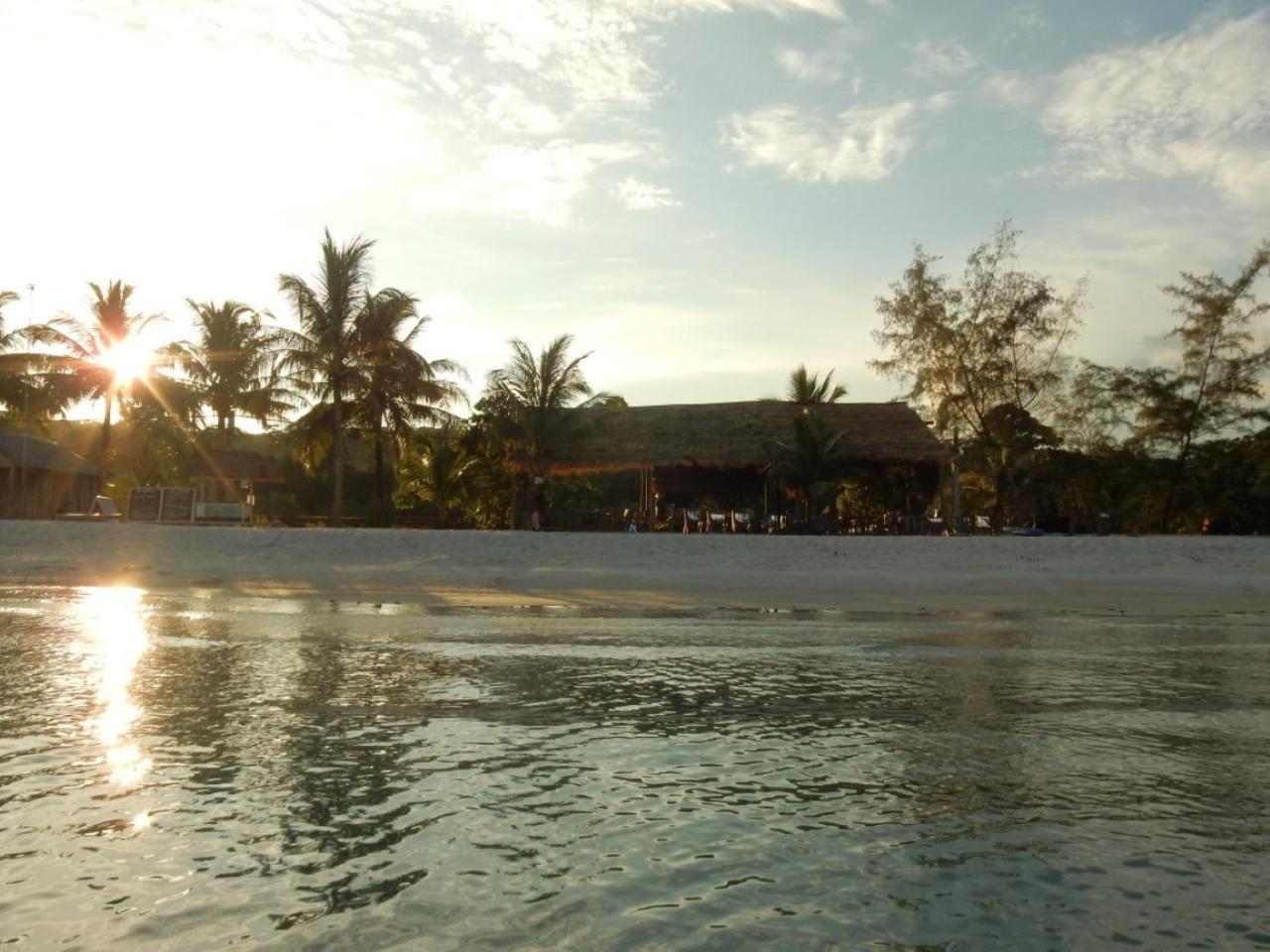 Sandbank Restaurant & Camping Koh Rong Kaoh Touch Eksteriør bilde