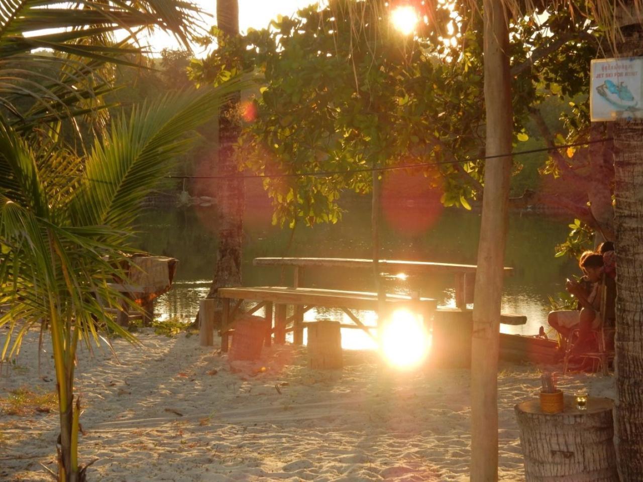 Sandbank Restaurant & Camping Koh Rong Kaoh Touch Eksteriør bilde