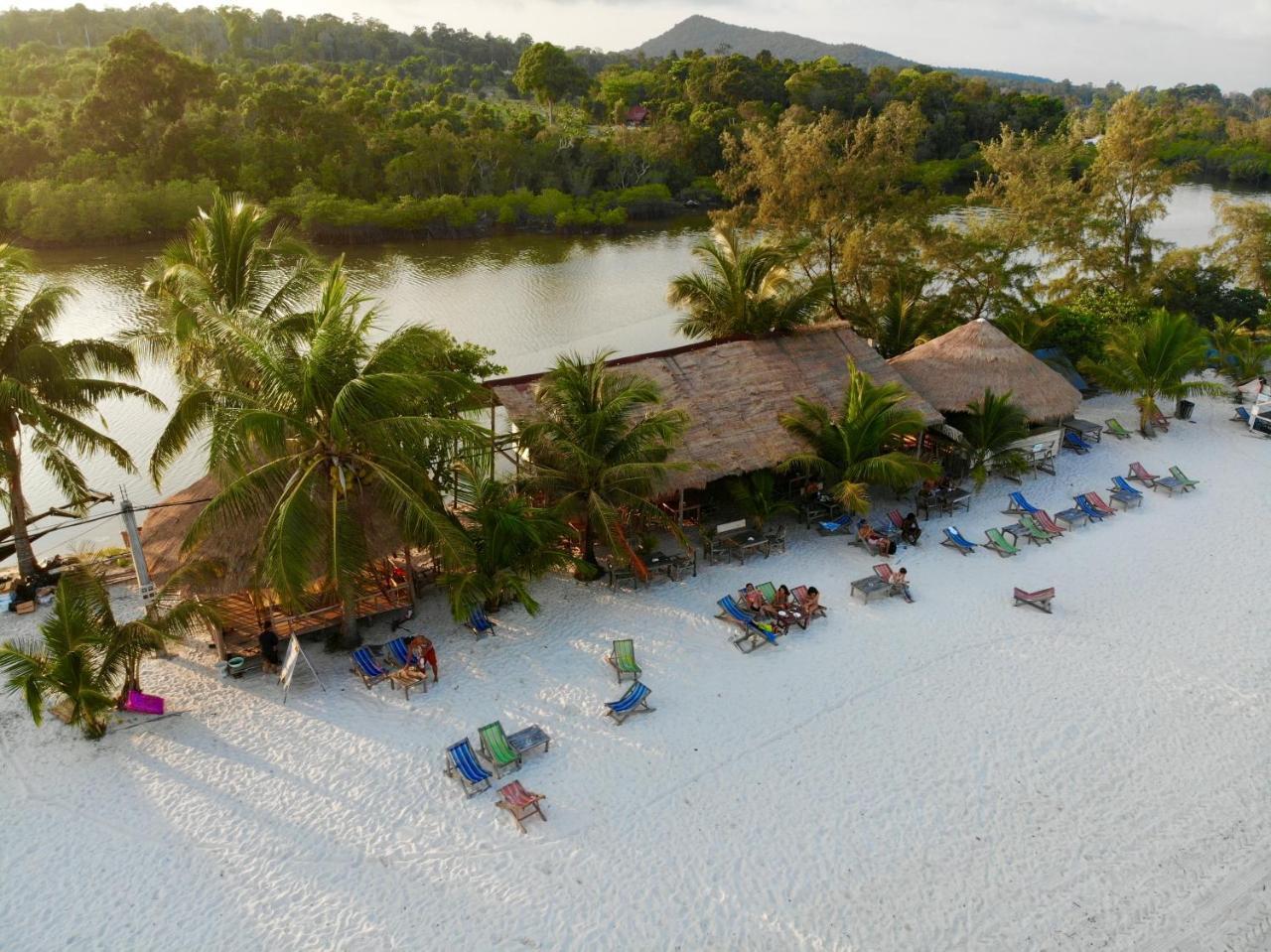 Sandbank Restaurant & Camping Koh Rong Kaoh Touch Eksteriør bilde