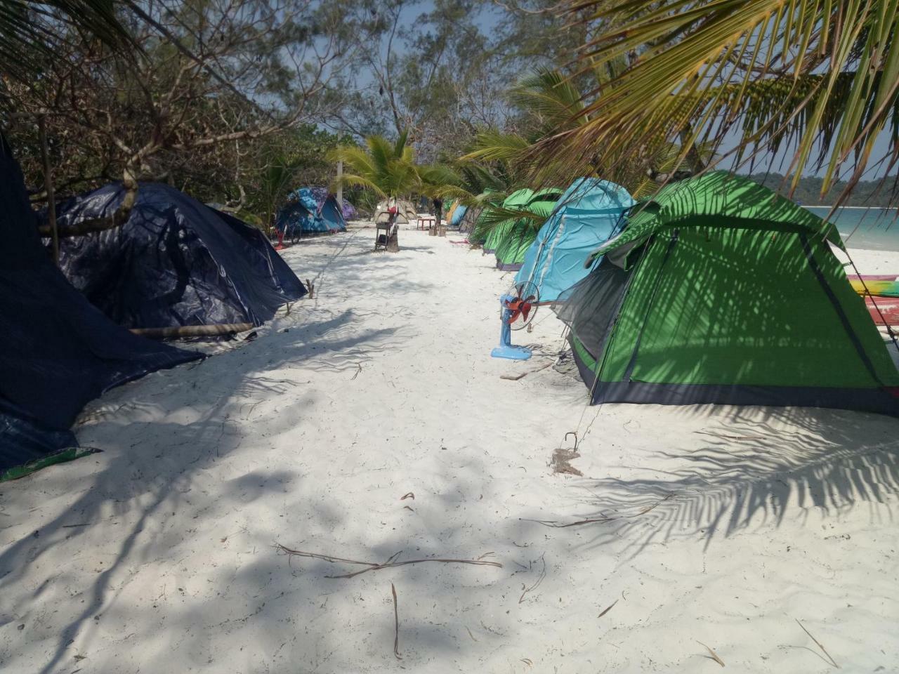 Sandbank Restaurant & Camping Koh Rong Kaoh Touch Eksteriør bilde
