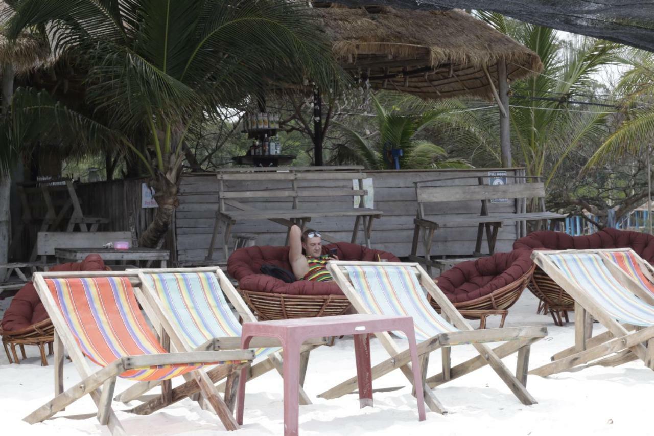 Sandbank Restaurant & Camping Koh Rong Kaoh Touch Eksteriør bilde